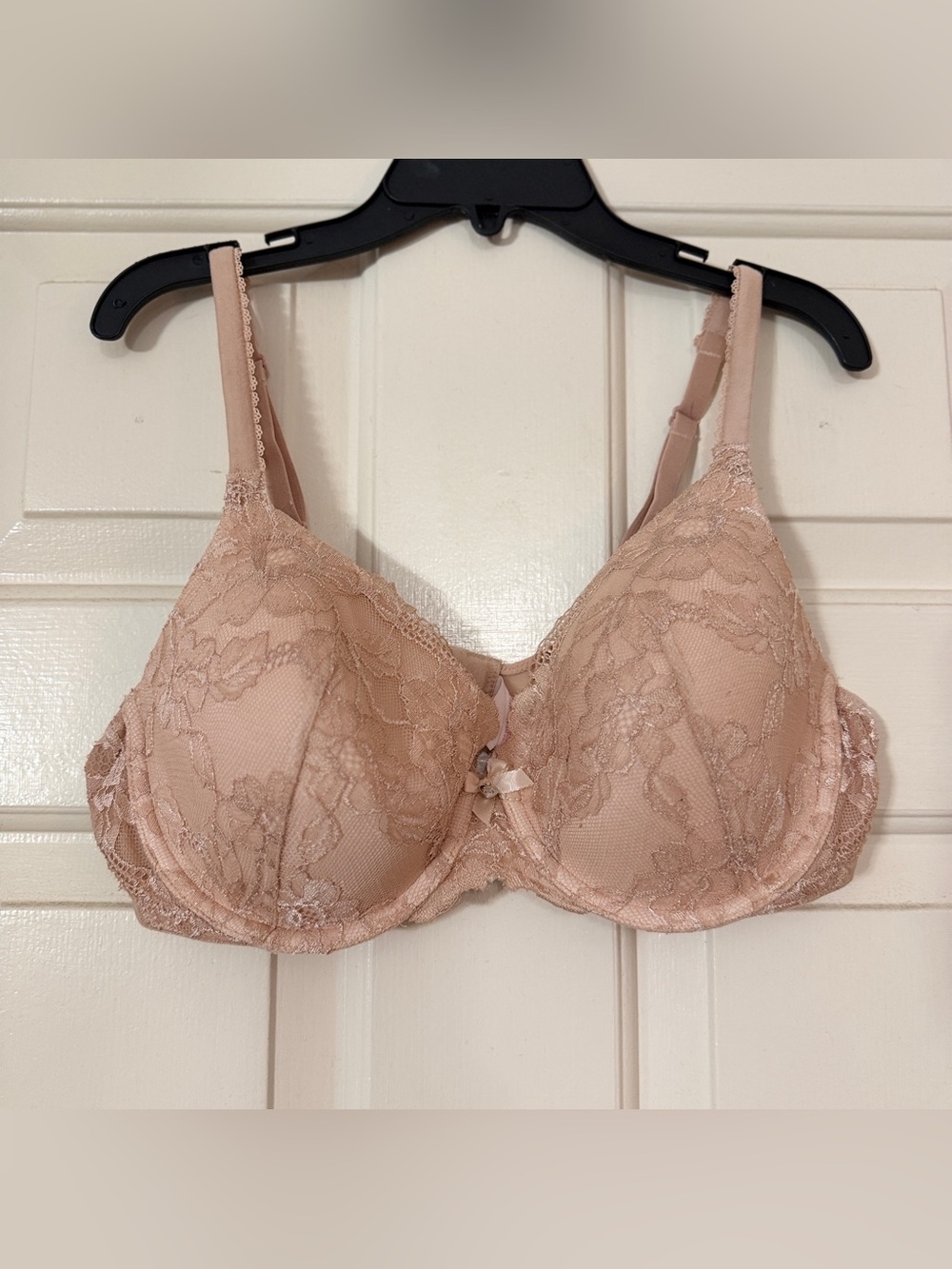 Victoria's Secret Body by Victoria Lined Perfect Coverage Bra 38C Nude Lace